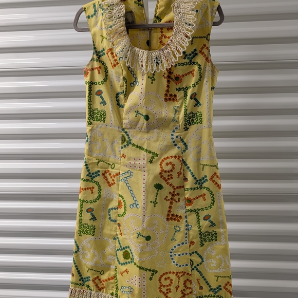 Vintage Dresses & Skirts - Vintage 60's Shifts International Miami Hand Screened Key Print Shift Dress